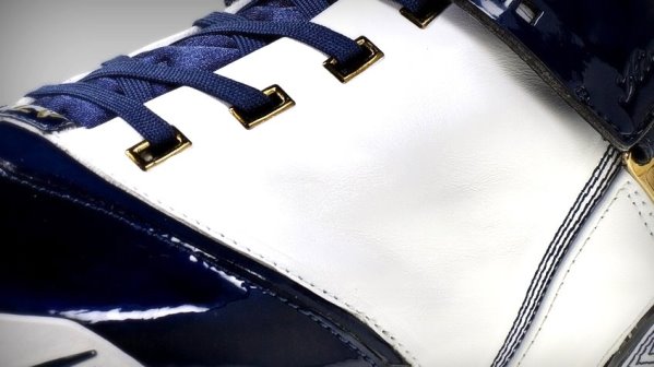 Lebron James Shoes: Nike Lebron V (5) Basketball Signature Sneakers - Blue, white and gold - Zoom view